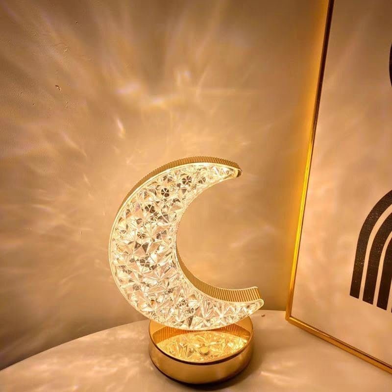 مبخرة كريستال ديكورية بإضاءة ليد هادئة تصميم هلال مع قاعدة ذهبية أنيقة تناسب ديكور المنزل والمكتب وغرف الجلوس ولمسة فنية راقية - صورة 10