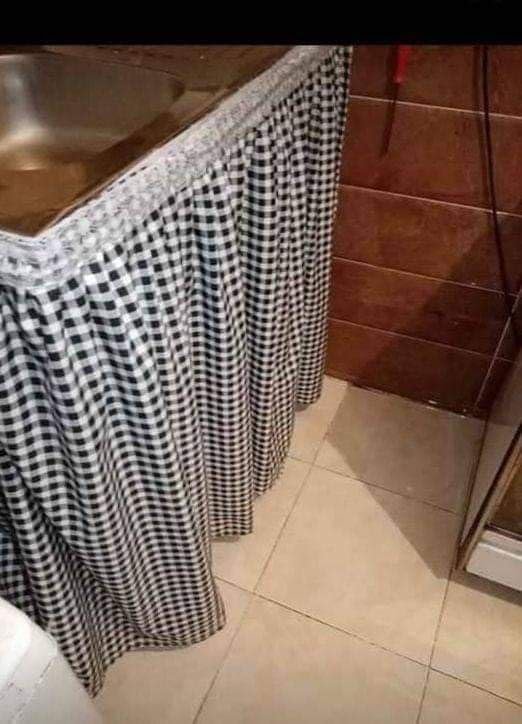 ستارة حوض المطبخ مقاس 160×87 سم – تثبيت سهل بلاصق قوي – تصميم عملي لإخفاء أسفل الحوض وتنظيم المطبخ S - صورة 5
