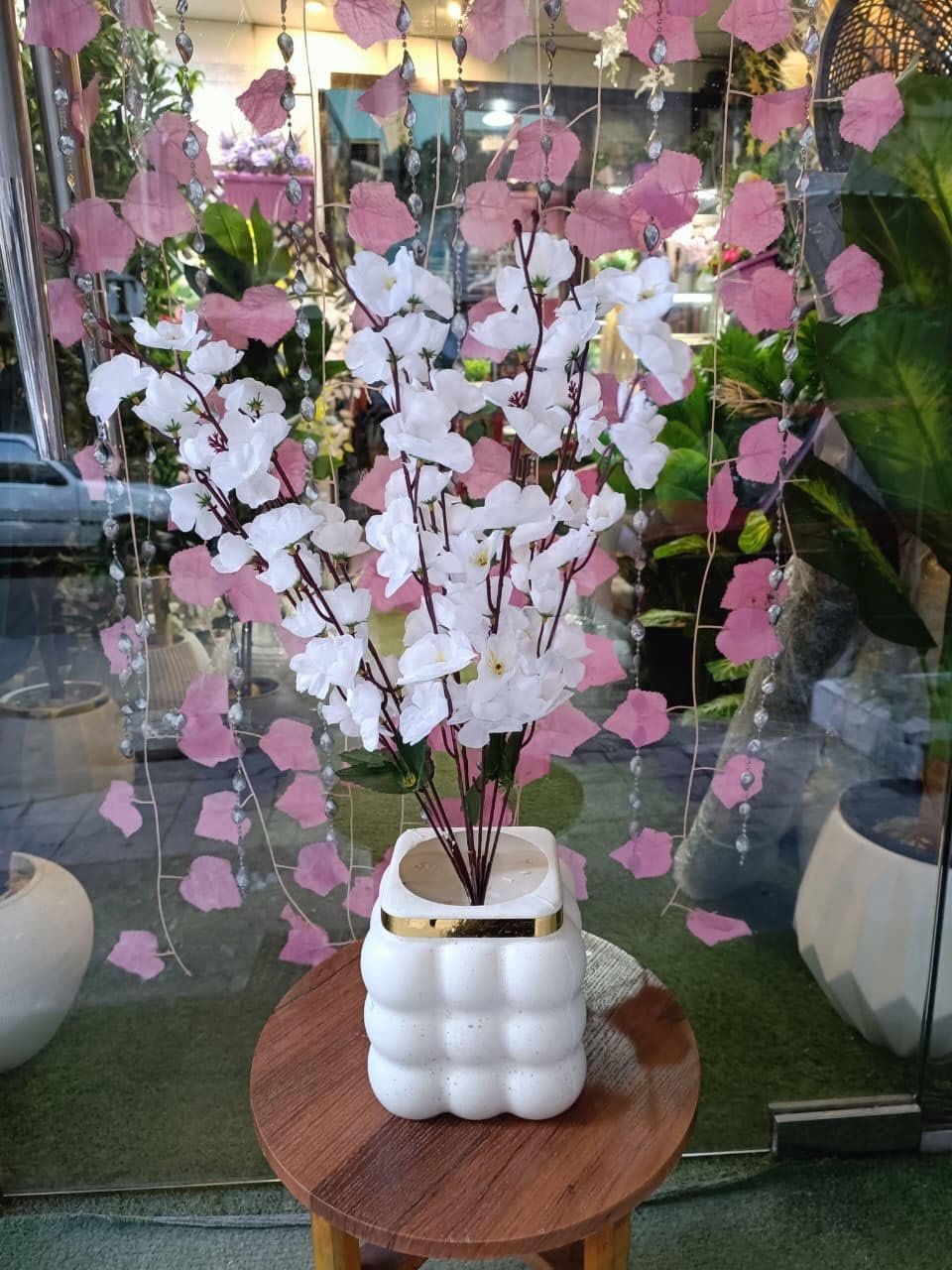 نبات صناعي ديكوري فاخر بأوراق خضراء طبيعية في أصيص أنيق لتزيين المنزل العصري (نبات المشمش) - صورة 2
