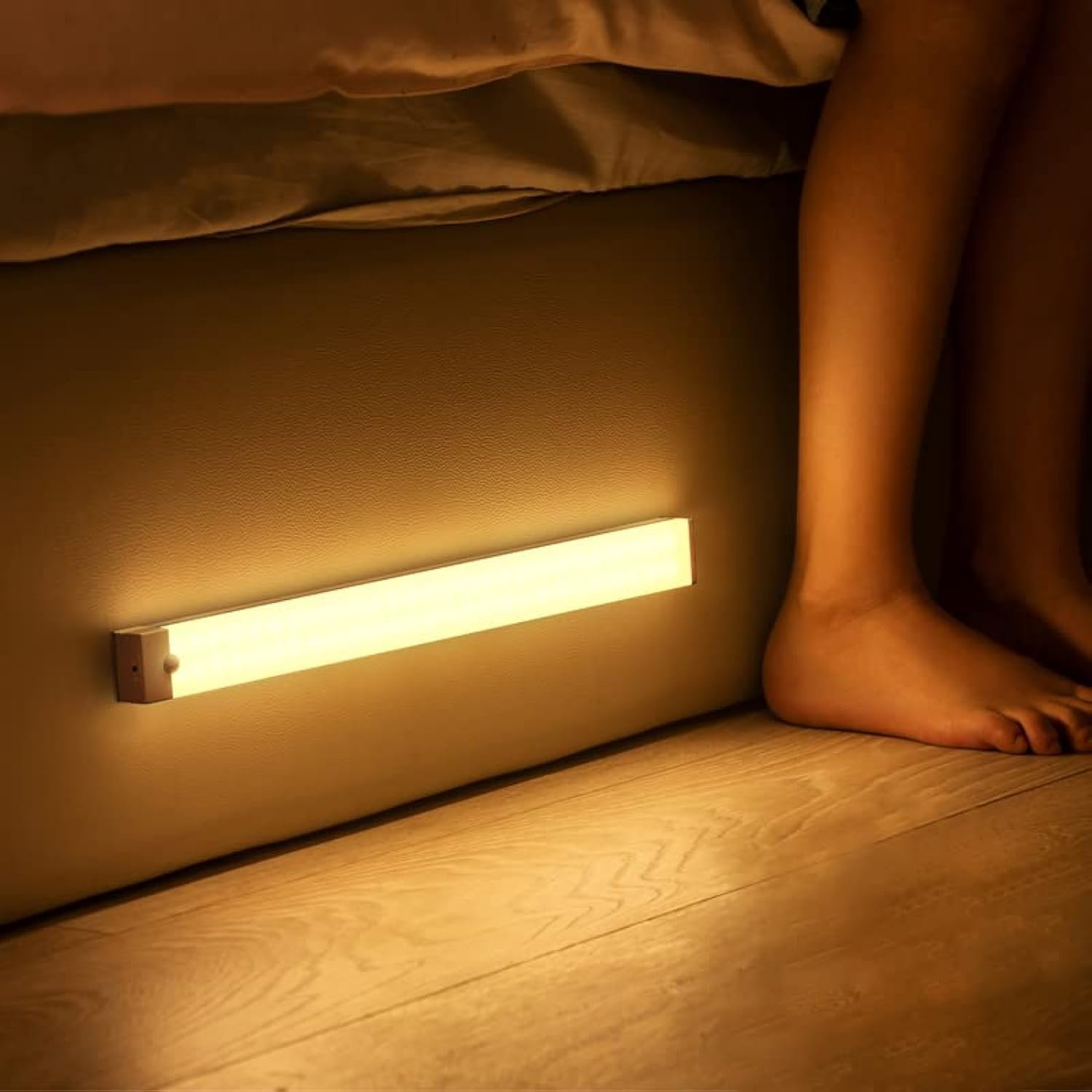 مصباح LED ذكي يعمل بالحث من بولاسي، مصباح LED بمستشعر حركة، مصباح خزانة قابل لاعادة الشحن، ضوء مستشعر حركة للحمام والممر والسلالم (ضوء دافئ) (30 سم) - صورة 4