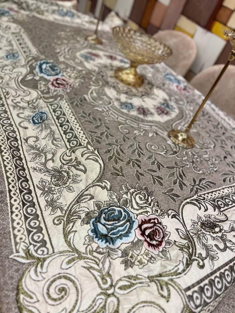 مفرش طاولة مربع مبطن ثقيل مقاس 100 × 100 سم، ديكور طاولة مركزية انيق لغرفة المعيشة متعدد الاستخدامات - صورة 2