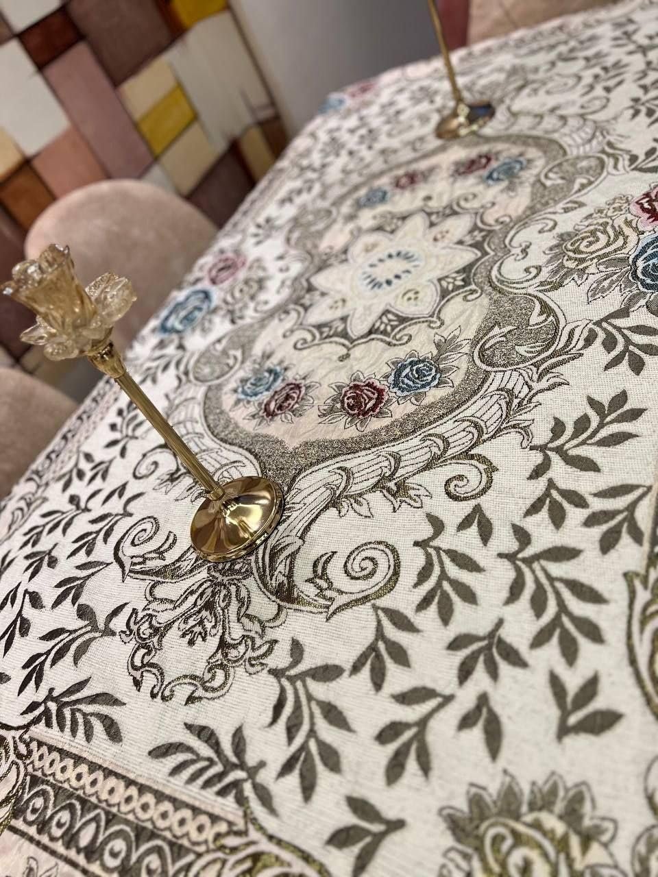 مفرش طاولة مربع مبطن ثقيل مقاس 100 × 100 سم، ديكور طاولة مركزية انيق لغرفة المعيشة متعدد الاستخدامات - صورة 4