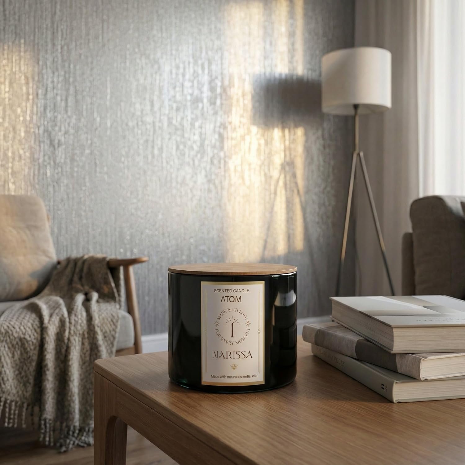 شمعة أتوم المعطرة الفاخرة من ناريسا - بوزن 500 جرام - 3 فتيل - شمع صويا طبيعي 100% - تصميم زجاجي أسود فاخر وعطر فواح يدوم طويلاً للاسترخاء والرفاهية (مسك رمان) - صورة 5