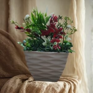 مزهرية زرع صغيرة مربعة